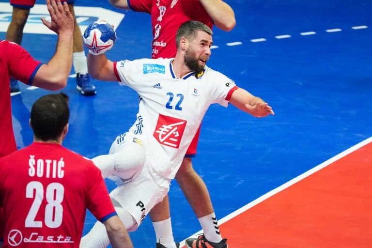 Jeny Priez dévoile sa relation avec Luka Karabatic.