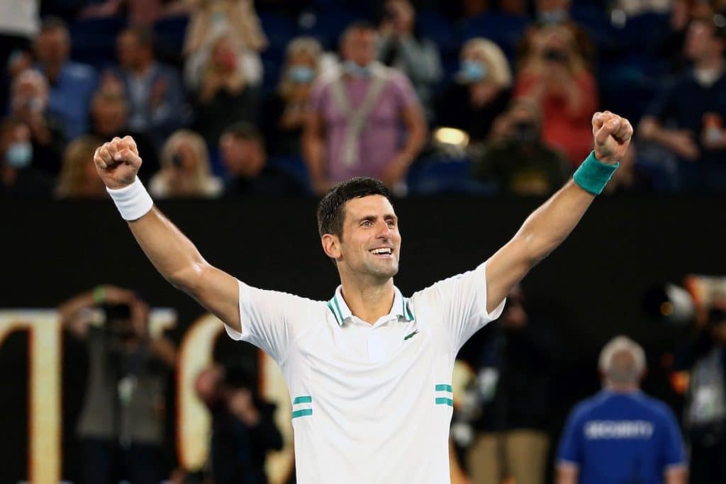 Djokovic éxecute Medvedev et gagne son 9ème Open d’Australie