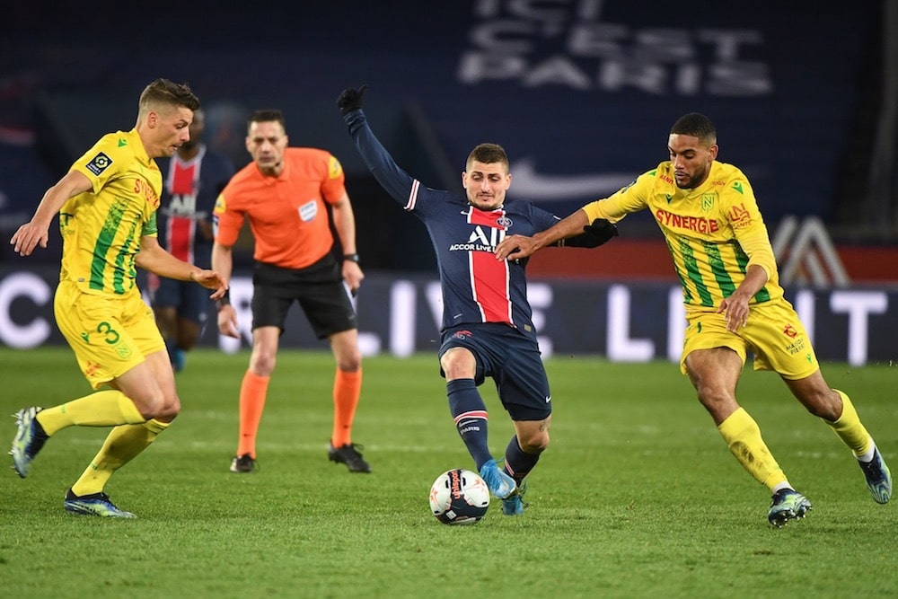 A force de jouer avec le feu, le PSG peut perdre le titre dès dimanche à Lyon