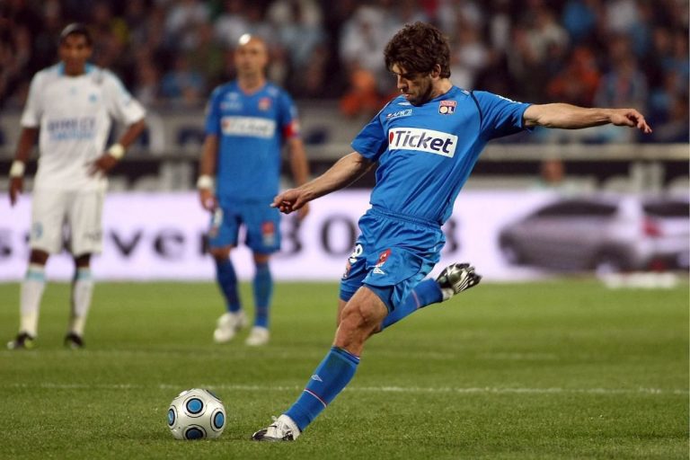 Juninho, le maître à jouer de l'OL pendant les belles années.