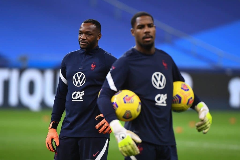 Equipe de France : Steve Mandanda, faute de mieux…