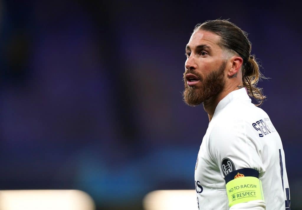 L’Espagnol est annoncé au PSG : Comment jouer avec Sergio Ramos ?
