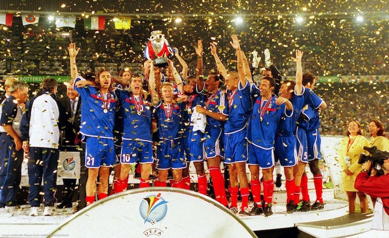 Euro : les Bleus de 2021 sont plus forts que les Bleus de 2000 ?