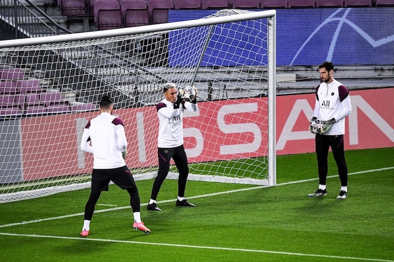 Transferts : embouteillage de gardiens de but au PSG