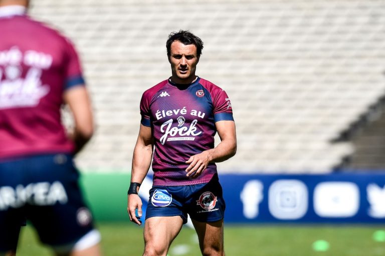 Nans Ducuing met l’ambiance dans le vestiaire de l’UBB Et ailleurs. Tout En restant sérieux sur le terrain.