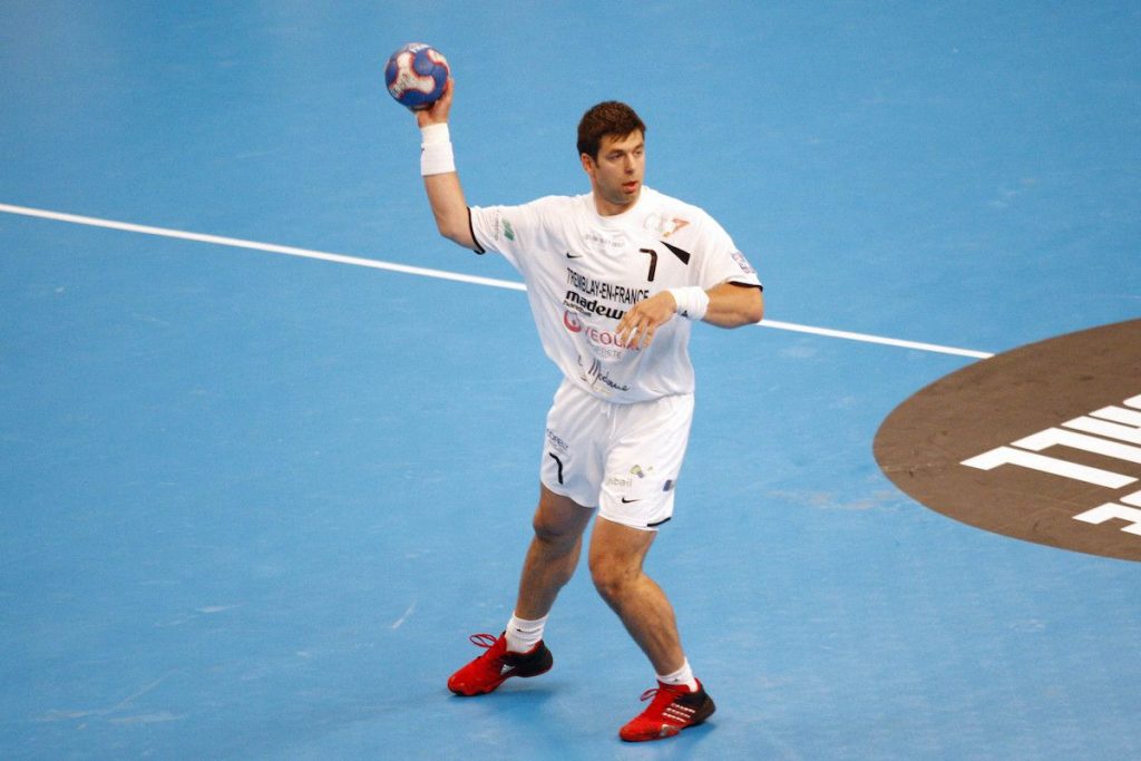 Semir Zuzo ancien joueur de Villeurbanne attend plus d'équité de la part des pouvoirs publics.