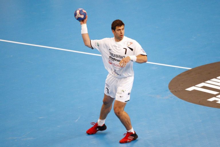 Semir Zuzo ancien joueur de Villeurbanne attend plus d'équité de la part des pouvoirs publics.