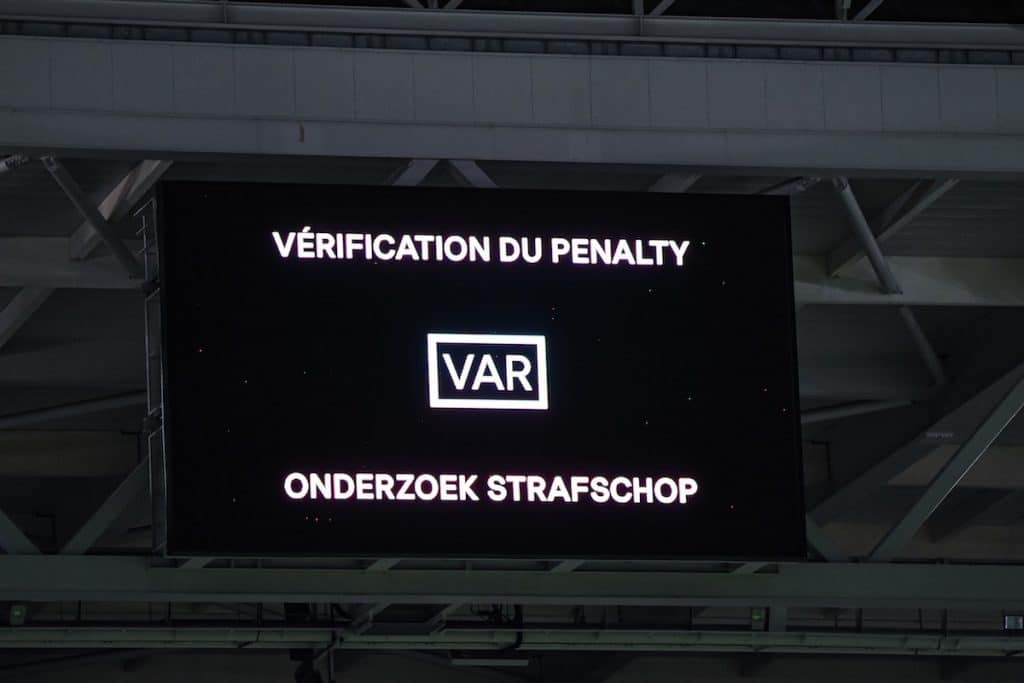 Ligue 1 : la VAR revient en 4ème saison, avec encore des doutes à lever