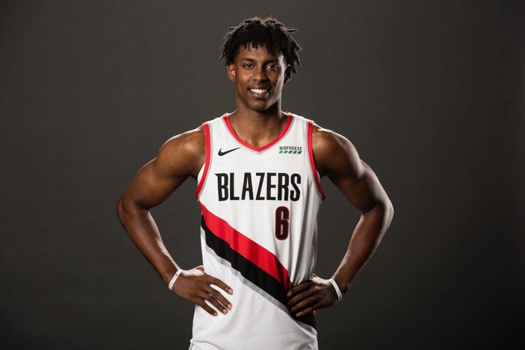 Non drafté en 2019, à 22 ans, le Français Jaylen Hoard tente de faire sa place. Entre G-League et NBA, le n°8 du Thunder a réussi à marquer des points