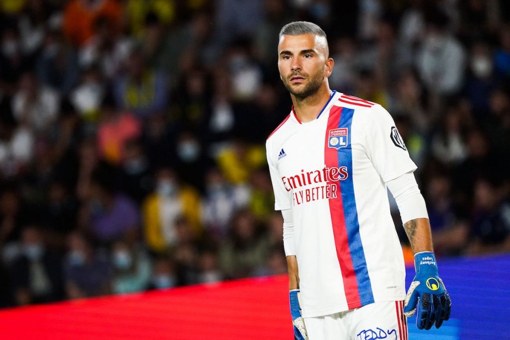 Anthony Lopes se rebiffe après une intersaison agité.