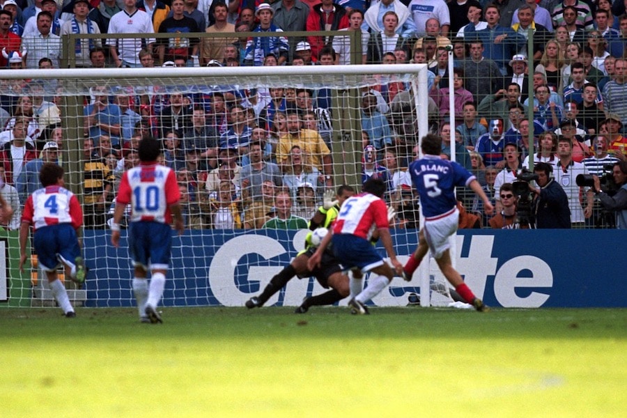 Rétro : quand Laurent Blanc marquait le but en or contre le Paraguay…