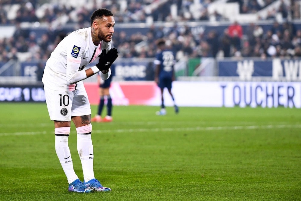 Neymar est-il milieu de terrain ou attaquant ? Les limites de “l’impatriation” fiscale…