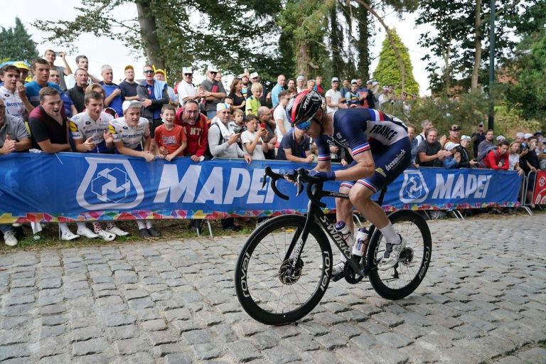 Rémi Cavagna sera dans la roue d'Alaphilippe.