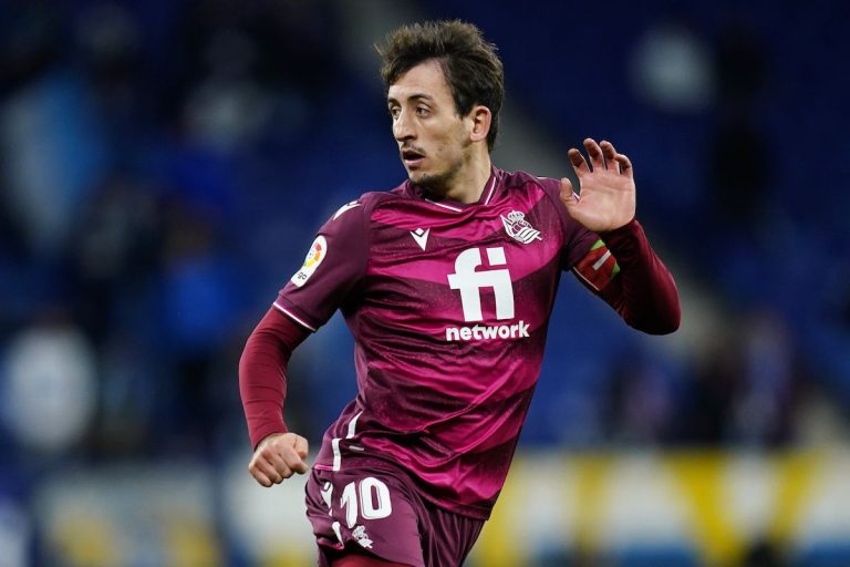 Oyarzabal rayonne en Espagne.