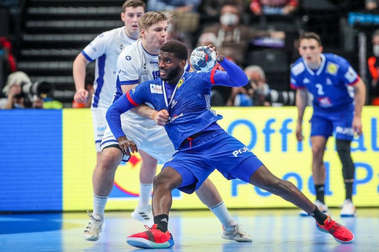 Dika Mem frusttré de la quatrième place française à l'Euro.