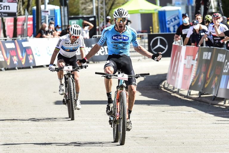 Victor Koretzky a franchi le pas du cyclisme sur route.
