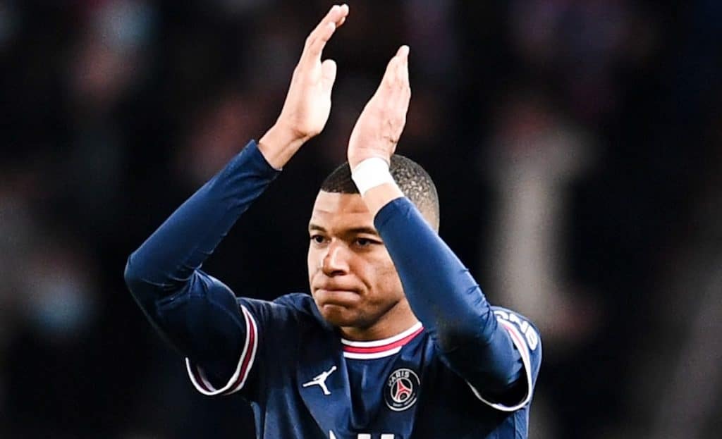 PSG : Kylian Mbappé prêt à rester