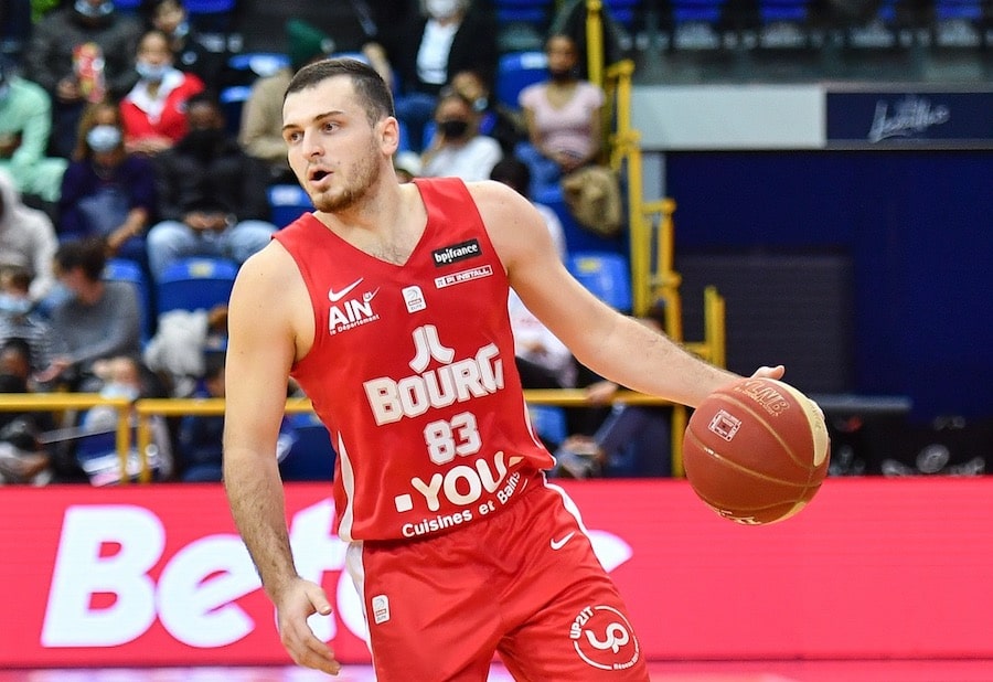 Axel Julien (Bourg-en-Bresse) : « Je ne regrette pas d’avoir signé »