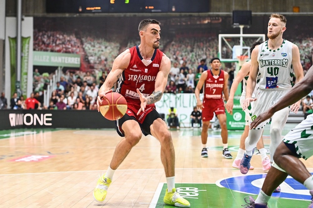 La SIG Strasbourg vue par Léopold Cavalière : « Le capitaine fait les déplacements avec son petit coussin »