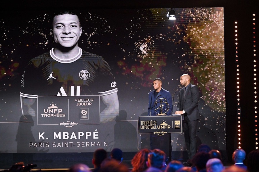 Kylan Mbappé ramène le sourire aux supporters du PSG, pour une vraie fête au Parc