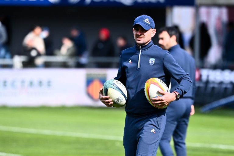 Alexandre Ruiz de l'arbitrage au staff du MHR.