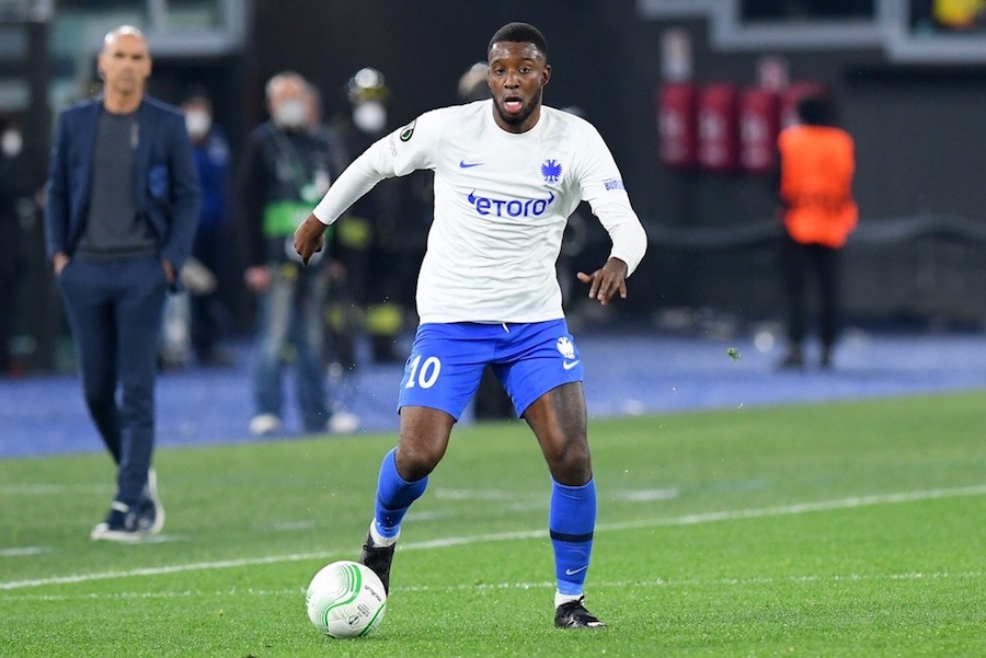 Transferts OM : qui est Riechedly Bazoer, le probable remplaçant de Boubacar Kamara ?