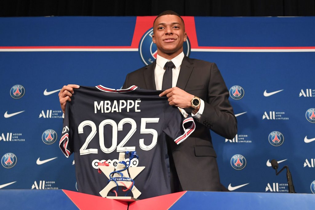 Kylian Mbappé, joueur le plus cher du monde, loin devant Erling Haaland !