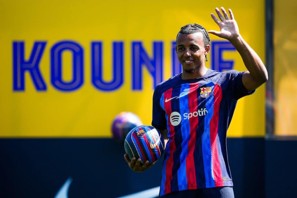 Transferts : le PSG prêt à saisir l’opportunité Jules Koundé !