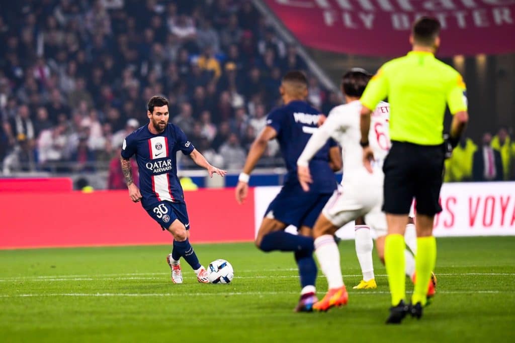 5 choses à retenir de la 8ème journée de Ligue 1 : le PSG  prend seul la tête, Ajaccio gagne enfin