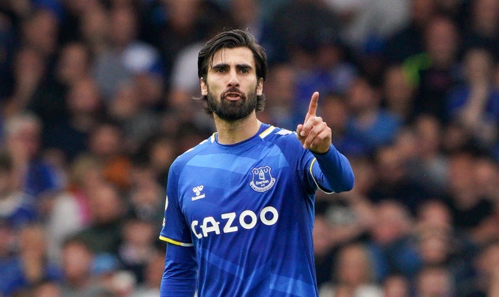 Les transferts en direct : Gomes (Everton) à Lille, Rennes pense à Diomandé (Lyon)