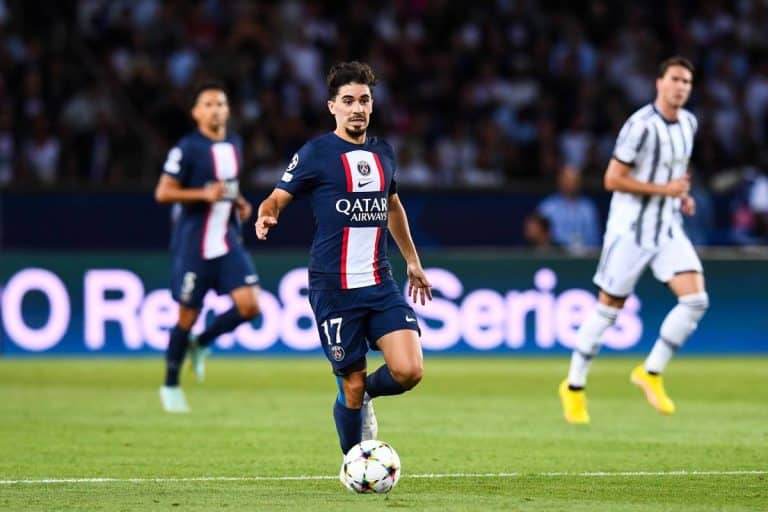 Vitinha, la révélation du PSG aux côtés de Marco Verratti.