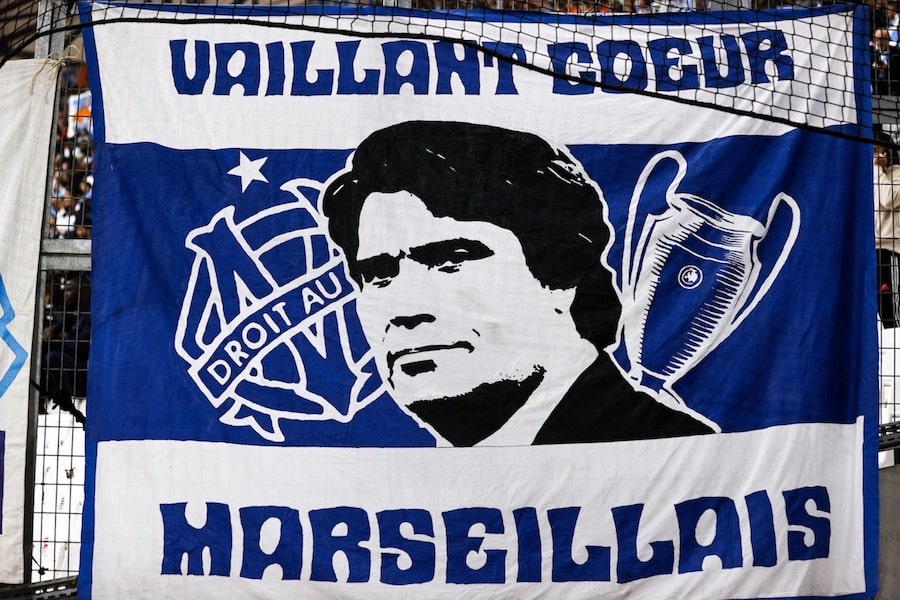 Pourquoi Bernard Tapie ne mérite pas sa statue à Marseille