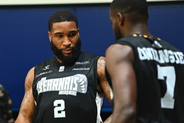 Le nouveau président de l’Elan Béarnais Sébastien Ménard (43 ans) revient sur les conditions de la reprise du club.