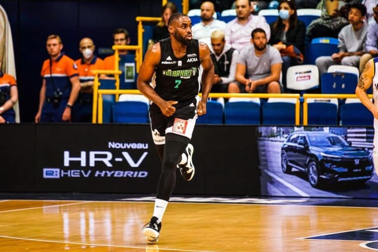 Giovan Oniangue (Pau) : « Si personne ne croit en nous, tant mieux... »