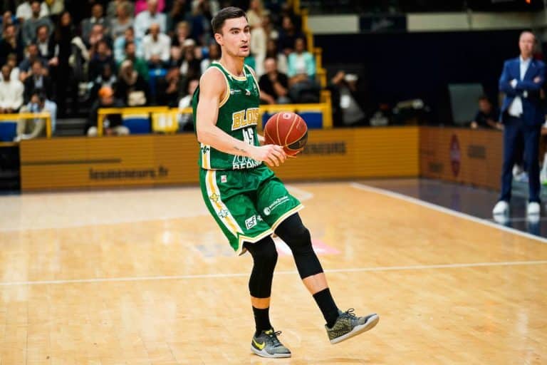 Thomas Cornely fait les présentations à Blois : « Ndiaye, c’est Air Sénégal ! »