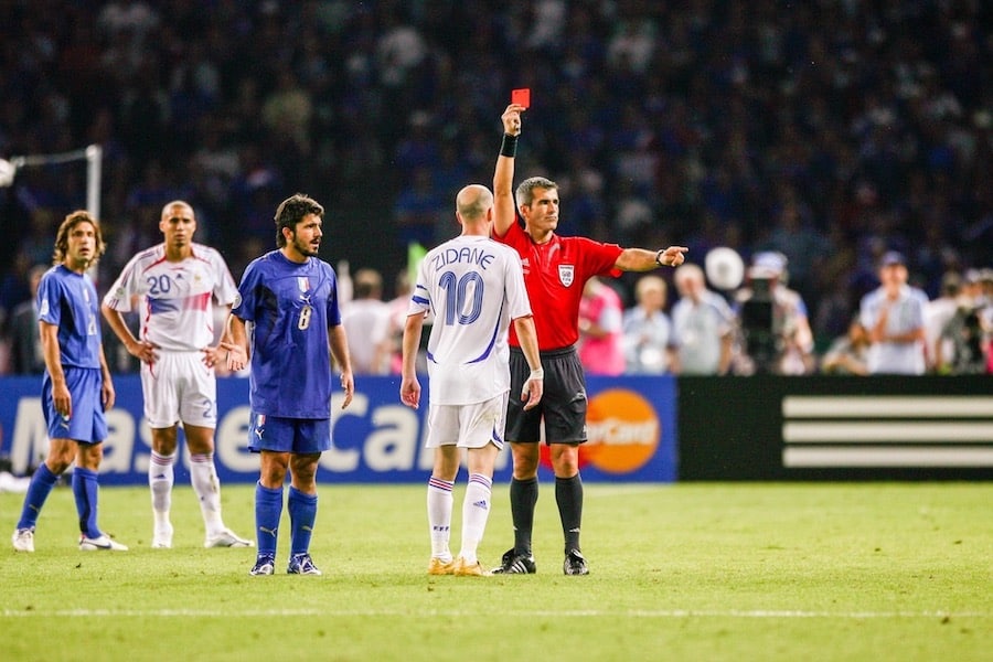 La Coupe du Monde racontée par Philippe Doucet (épisode 8) : le coup de boule de Zizou change la face du foot