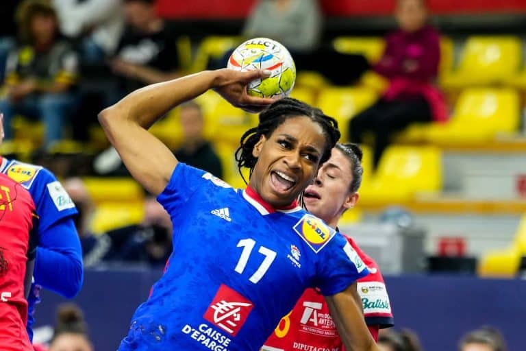 Audrey Dembélé a gagné sa place en équipe de France de hand féminin.