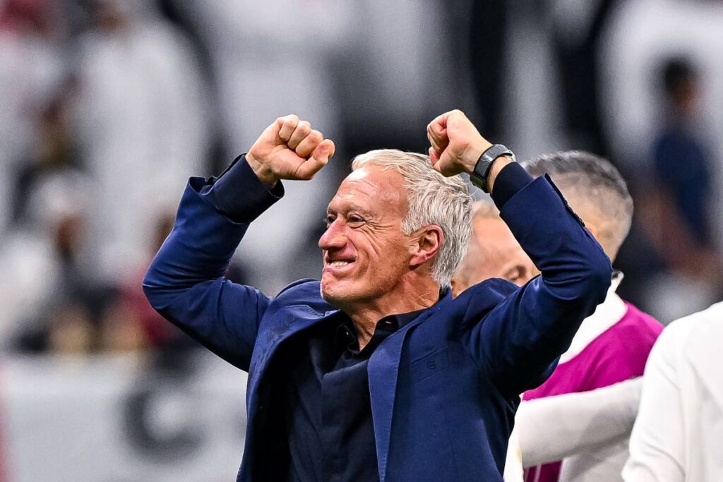 Didier Deschamps explose de joie après la victoire des Bleus contre l'Angleterre à la Coupe du Monde au Qatar