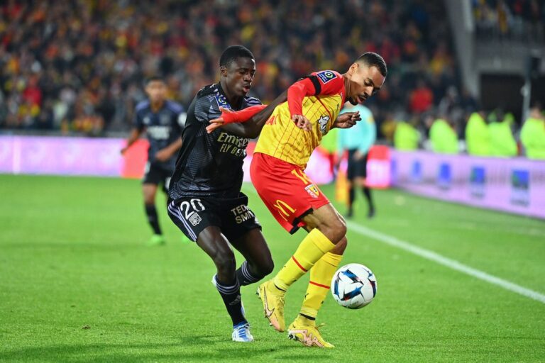 Kumbedi le successeur de Gusto au poste de latéral droit.