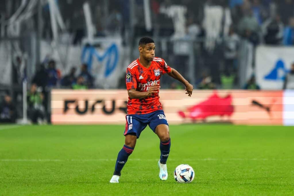 Tete s'accroche à une place de titulaire à l'OL