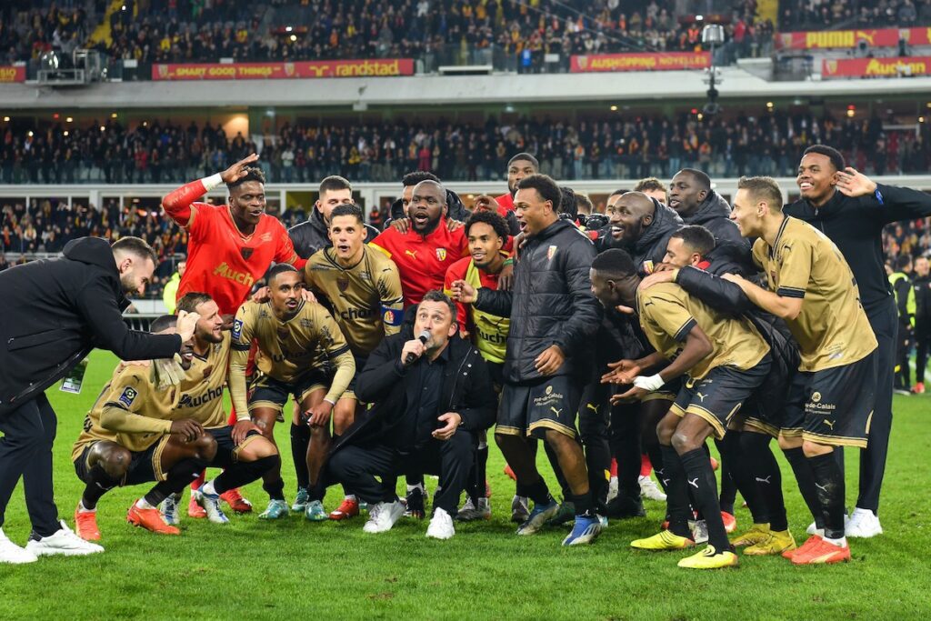 RC Lens : aux origines du fameux chant “On les a chicotés”…