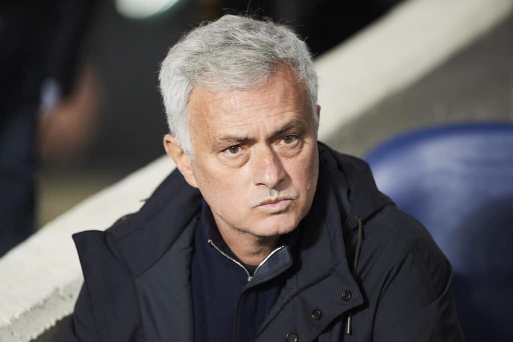 José Mourinho pressenti : l’entraîneur idéal pour le PSG ?