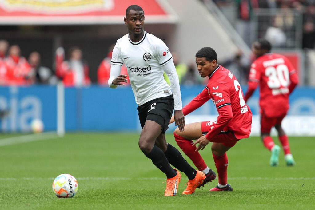 Transferts : l’OM à fond sur Evan Ndicka (Francfort)