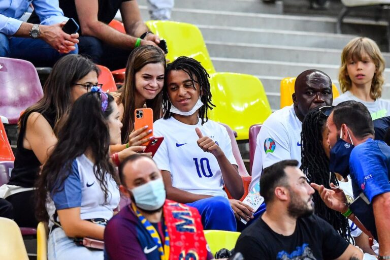 Le clan Mbappé est l'autre facette du succès de KM7.