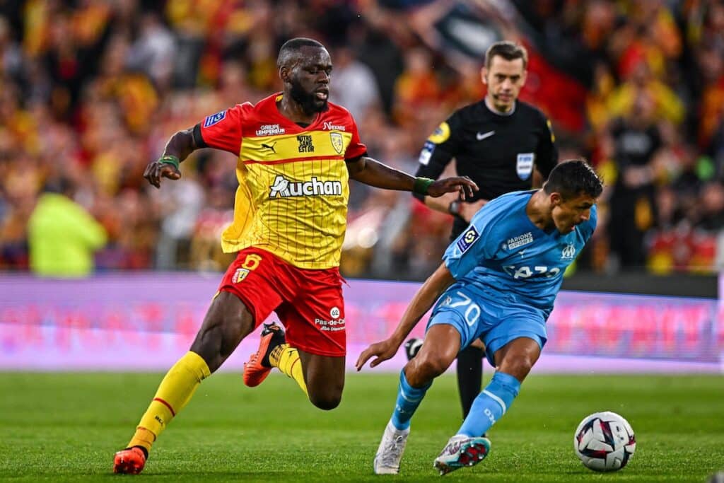 Arbitrages à charge, complots… Pourquoi les Marseillais ont tort de jouer les mal aimés