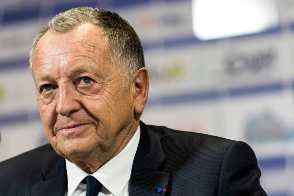 Jean-Michel Aulas n'est plus le Président de l'OL. Les supporters vont lui rendre hommage.