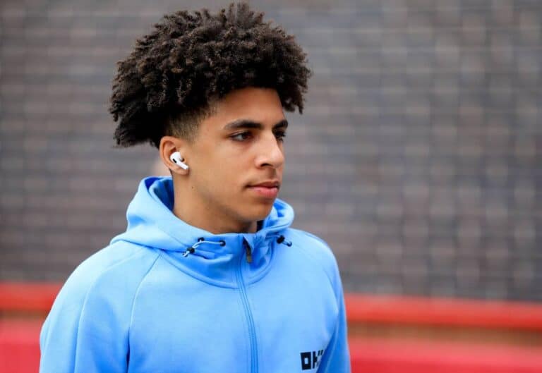 Rico Lewis comme 9 autres joueurs de Premier League sont les talents de demain.