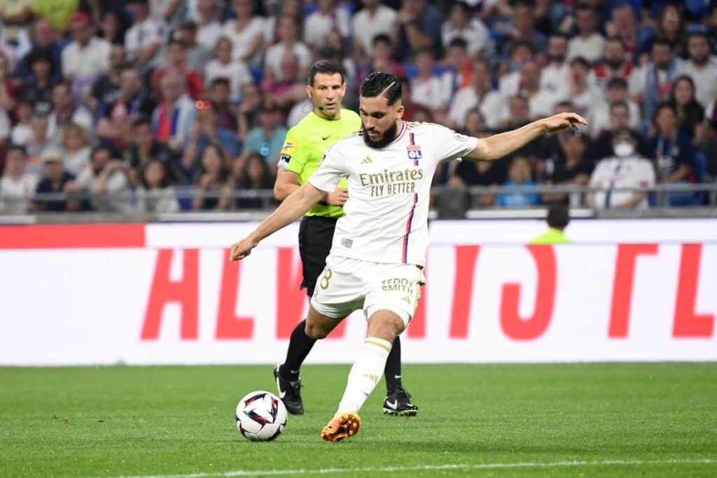 Ryan Cherki vient de la formation lyonnaise avec la Groupama OL Academy.