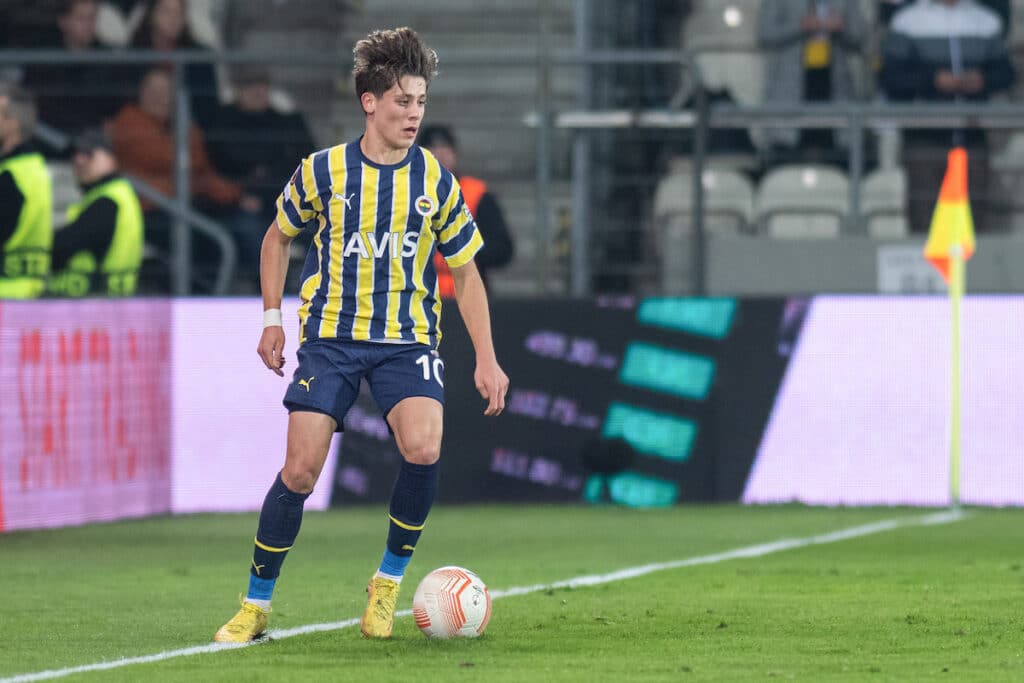 Transferts : le Real chipe Arda Güler au Barça