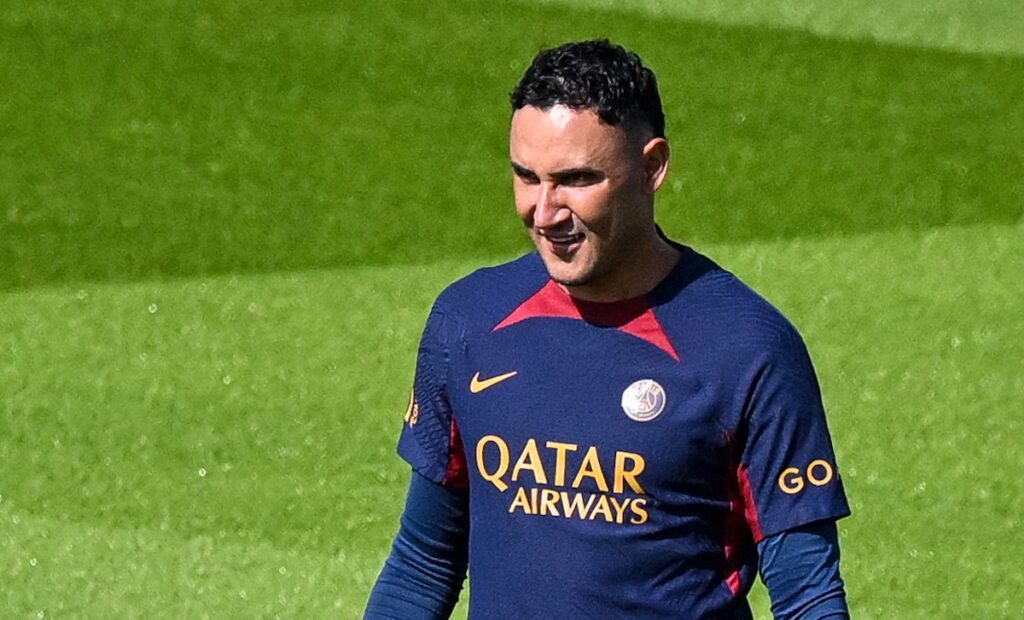 Transferts : Arnau Tenas (Barcelone) officialisé à Paris, Keylor Navas sur le départ